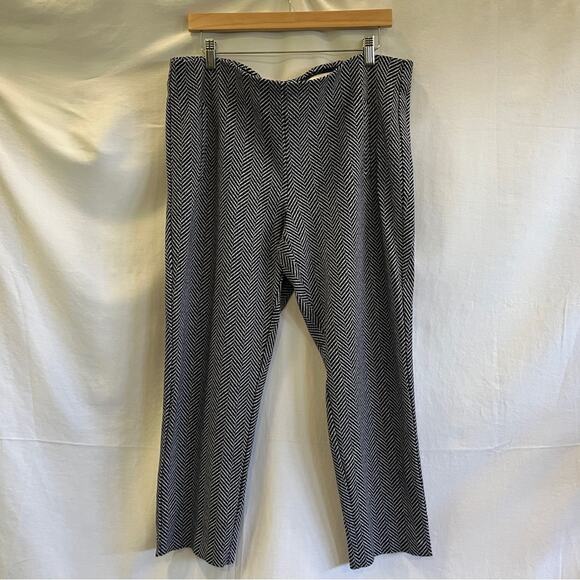 Chico's Black White Chevron Pattern Crop Pants Knit Pull On Elastic Size 3 Ankle - Picture 1 of 9
